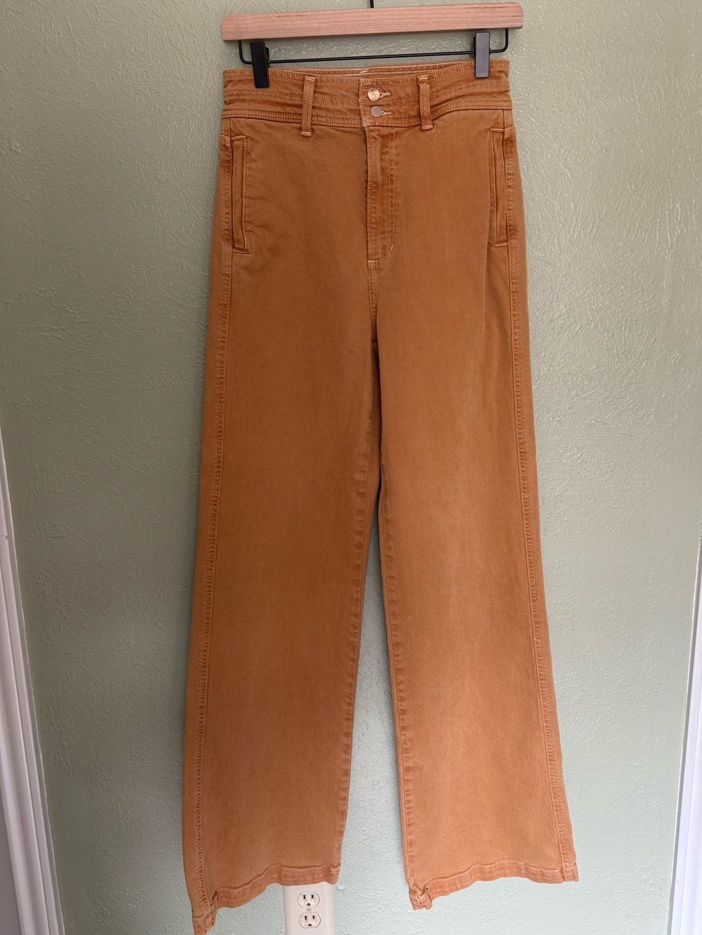 High-Rise Wide-Leg Jeans in Rust/Burnt Orange